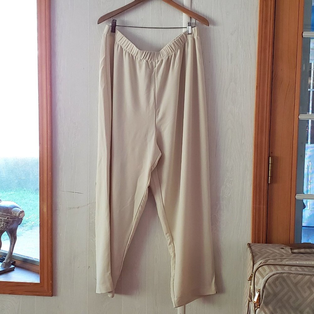 A52000 Susan Graver Lustra Knit Regular Pull-on Ankle Pants,  3X, Cream